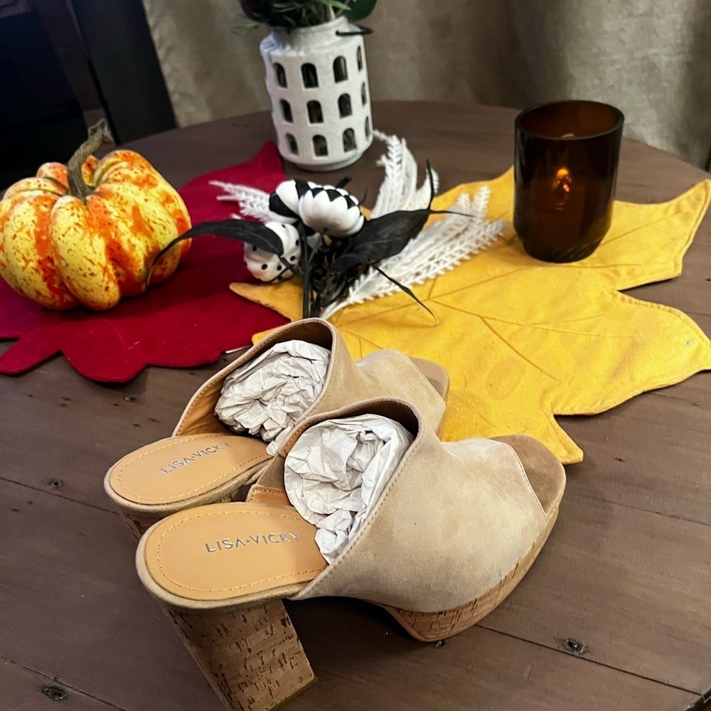 Women's LisaVicky Tan Open-Toe Mules​​​ - Picture 3 of 6